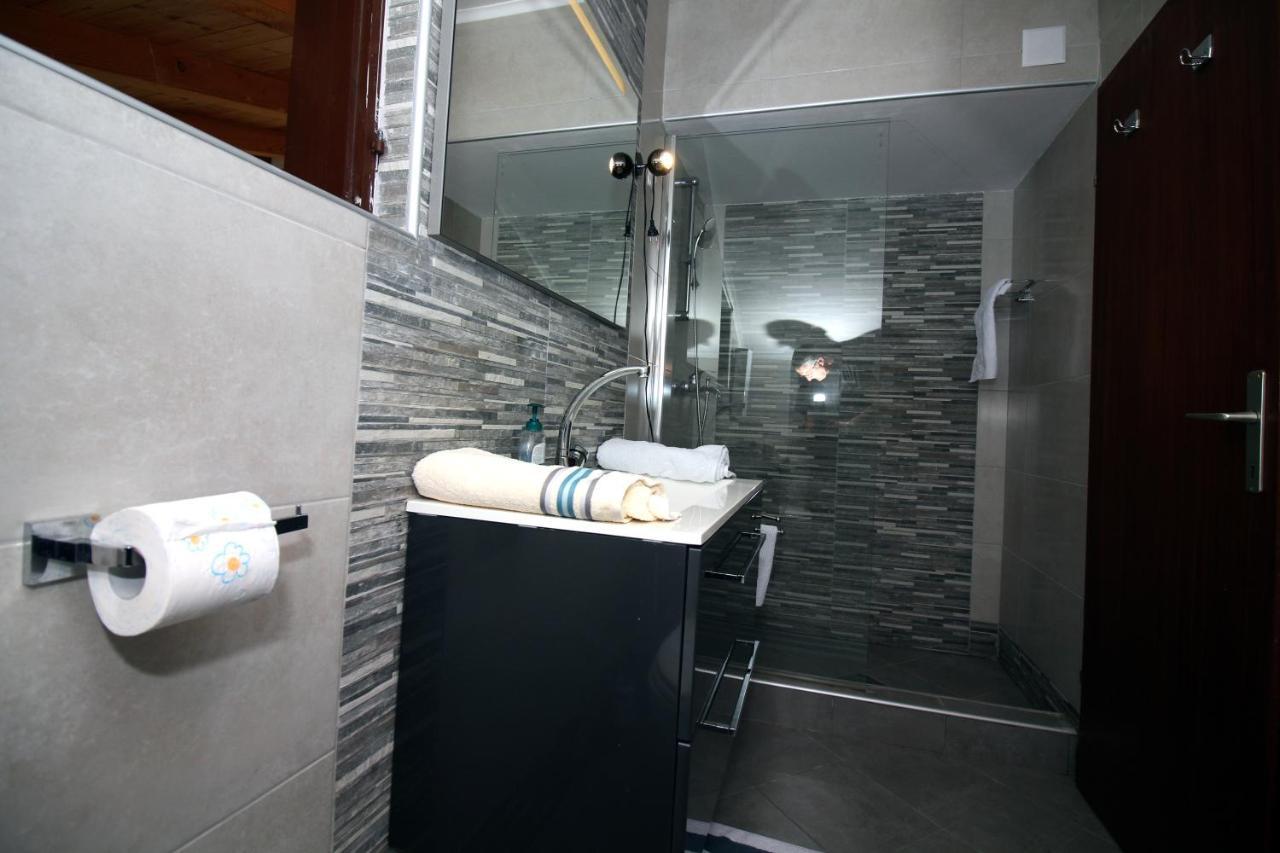 Kate'S Home Tisno Exterior foto